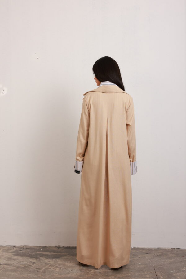 ⁦Linen abaya with shirt ( Beige)⁩ - الصورة ⁦2⁩