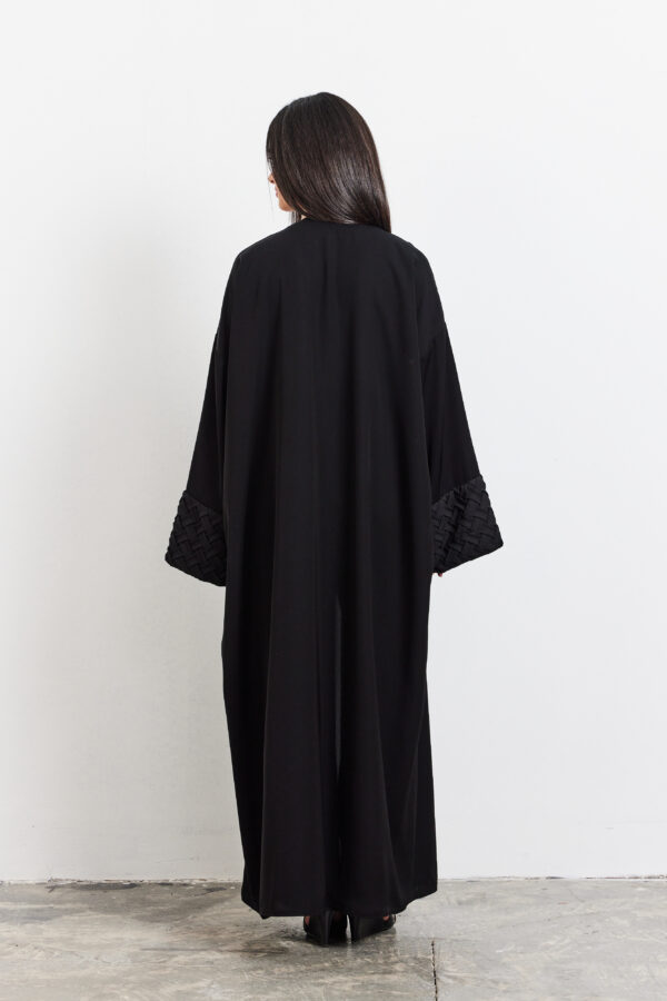 ⁦Classic Abaya (black)⁩ - الصورة ⁦2⁩