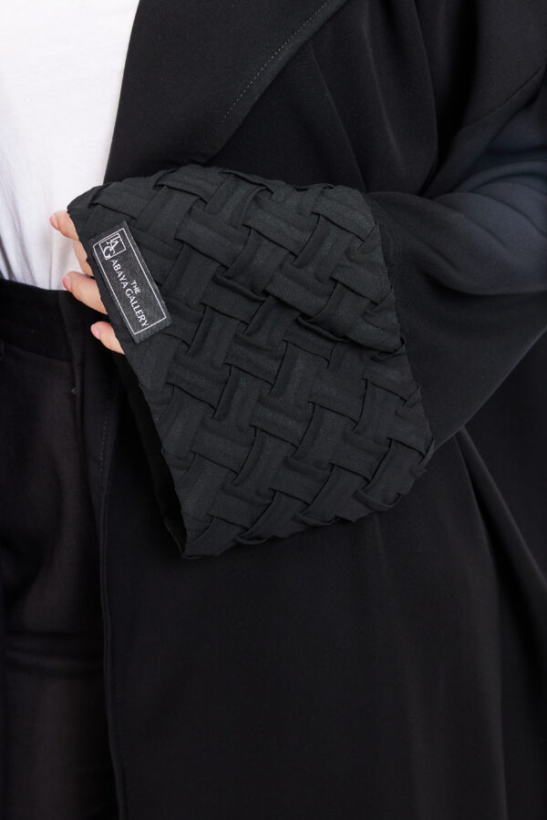 ⁦Classic Abaya (black)⁩ - الصورة ⁦3⁩