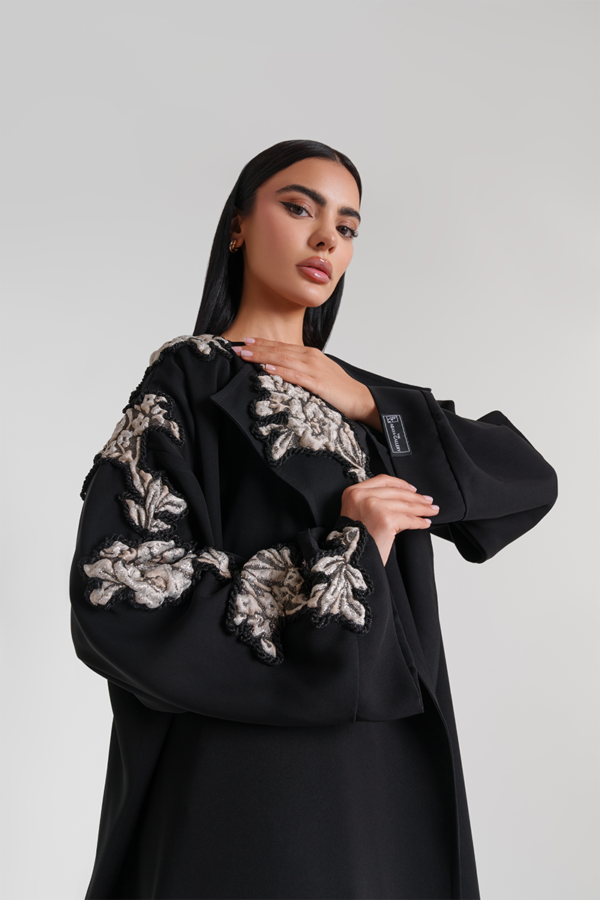 ⁦Embroidered Abaya⁩ - الصورة ⁦2⁩