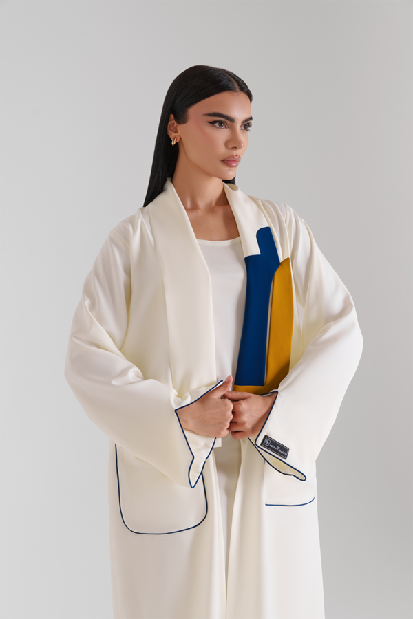 ⁦Colored Abaya white⁩ - الصورة ⁦4⁩