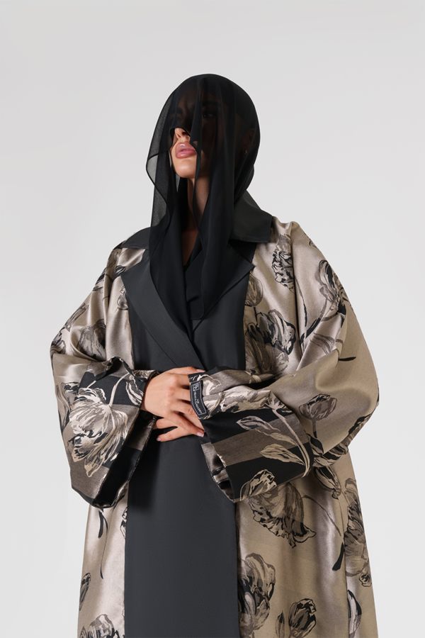 ⁦Luxurious abaya⁩ - الصورة ⁦3⁩