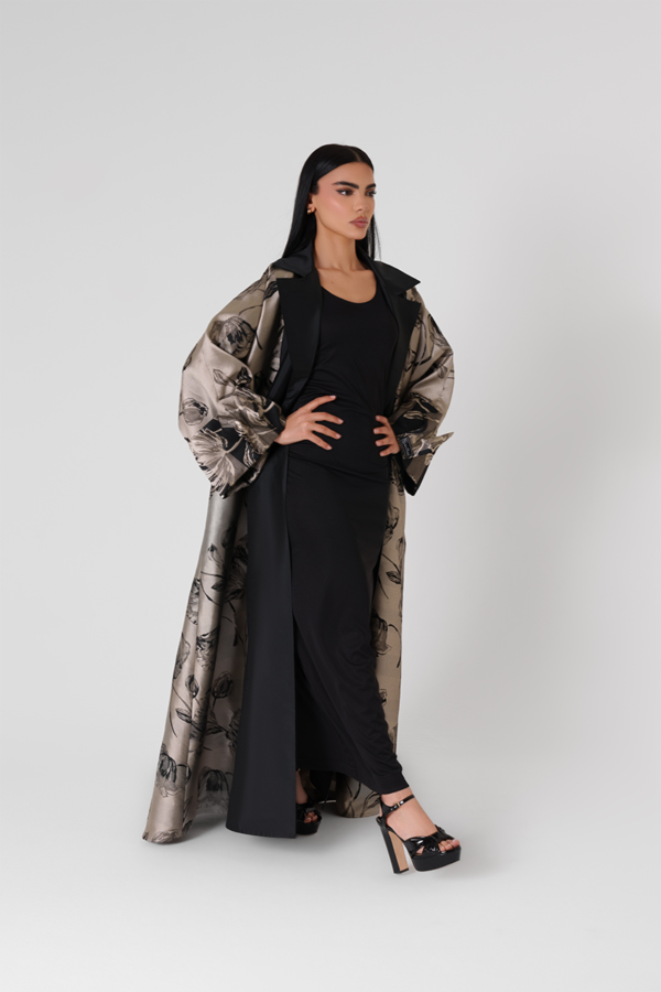 ⁦Luxurious abaya⁩ - الصورة ⁦4⁩