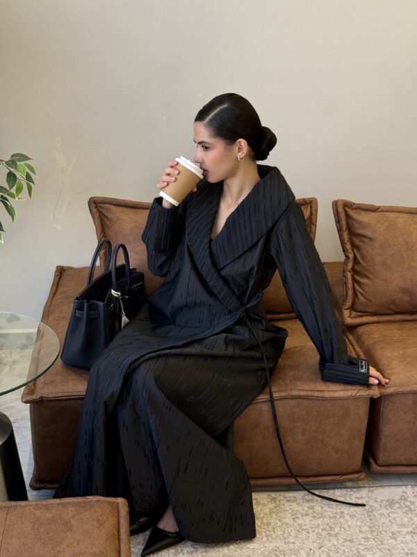 ⁦Double-Face wrap Abaya (Jakar)⁩ - الصورة ⁦9⁩